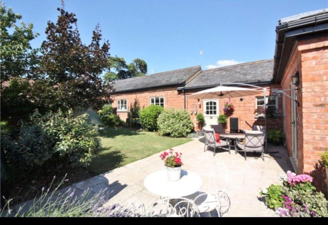 Stunning Barn Private Hot Tub Malvern & Worcester Sleeps 6 Exteriér fotografie